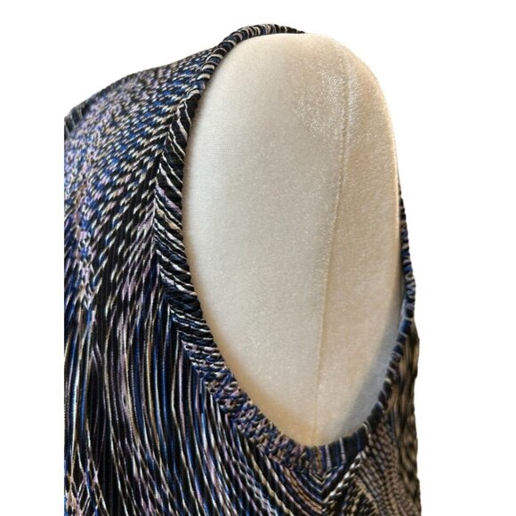 Plissé Womens‎ Large Sleeveless Pleated Top Shell With Geometric Pattern - Picture 5 of 7